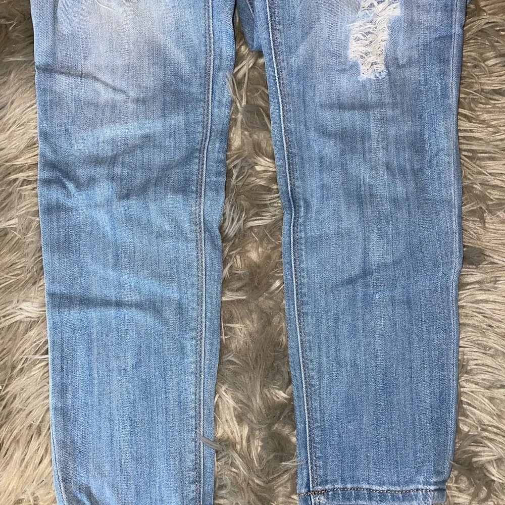 Express Stretch Legging Mid Rise Jean - Picture 3 of 5